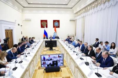 Губернатор Вячеслав Федорищев принял участие в работе Комитета СФ по бюджету в Самаре