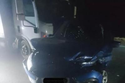 На трассе в Самарской области в ДТП с легковушкой и грузовиком пострадал человек