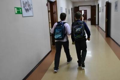 Эксперты рассказали, как гаджеты в школах влияют на успеваемость и здоровье