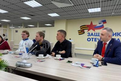 В Самаре ветеранам СВО вручили адаптивную одежду и наградили медалями в рамках фиджитал-турнира «Кубок Победы. Волга»