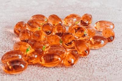 Врачи объяснили, почему масляный раствор витамина D подходит не всем