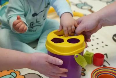 В Большеглушицком районе состоялась горячая линия по вопросам пособий для беременных женщин