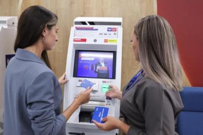 Два крупных банка объединяются: рассказываем, что изменится для клиентов и нужно ли менять карты