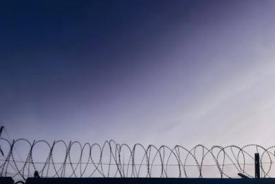 В Тольятти двое уголовников пытались дать взятку сотруднику колонии