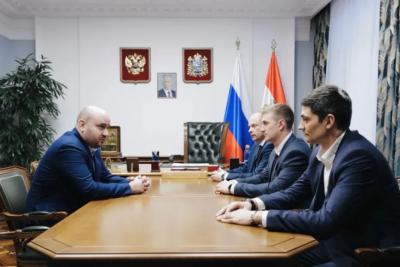 В Самаре Вячеслав Федорищев провел встречу с участниками президентской программы &laquo;Время героев&raquo;