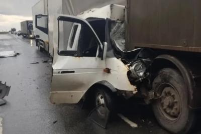 Мужчина пострадал при столкновении трех машин под Самарой 10 апреля