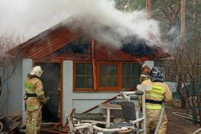 Огонь мог перекинуться: в селе Малая Царевщина загорелась баня