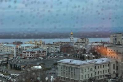 Тепло не спешит: в Самарской области 25 апреля обещают дождь, снег и ветер