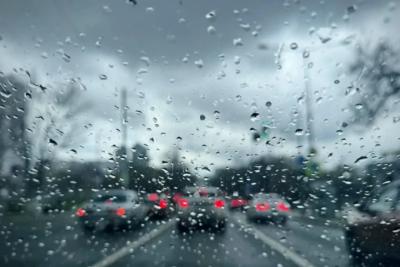 Сильный ветер и дождь: погода в Самарской области 27 апреля