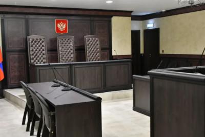 Самарчанку обвиняют в контрабанде драгоценных камней