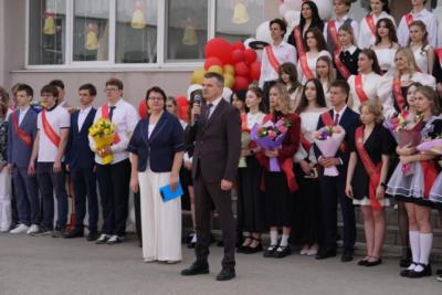В школах Самарской области 26 мая прозвенел последний звонок