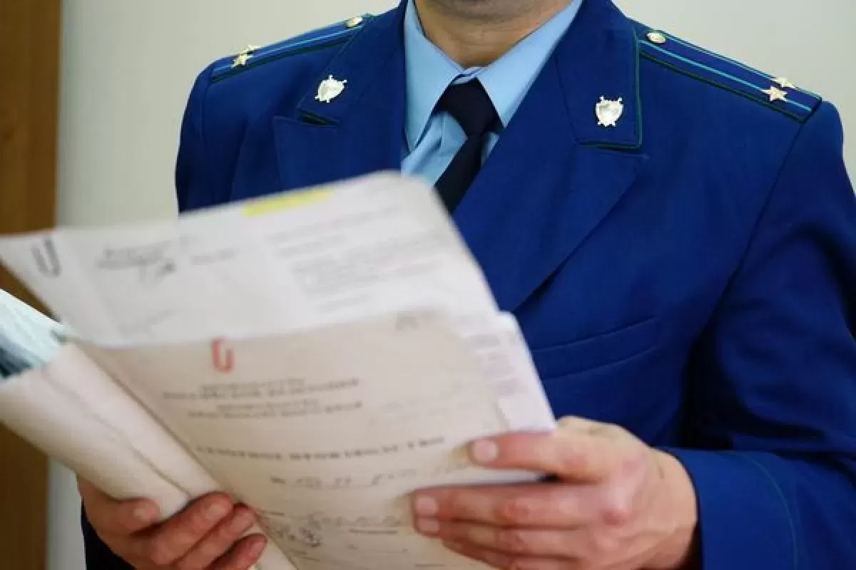 На мэрию Самары подали в суд за поврежденную дорогу на улице Ново-Охтинской