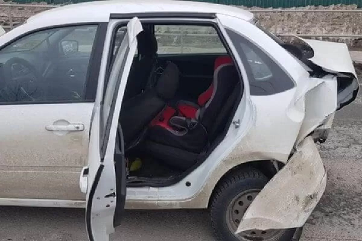 Женщина и ребенок пострадали в столкновении двух легковушек в Самаре