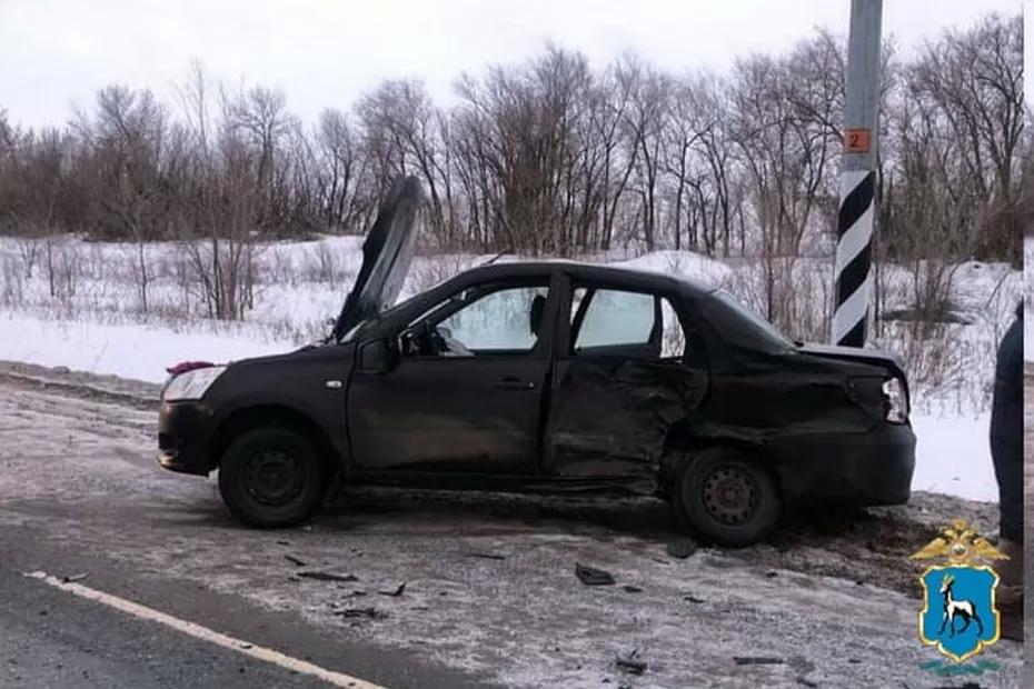 Две маленькие девочки пострадали в столкновении двух автомобилей на трассе М-5 в Самарской области