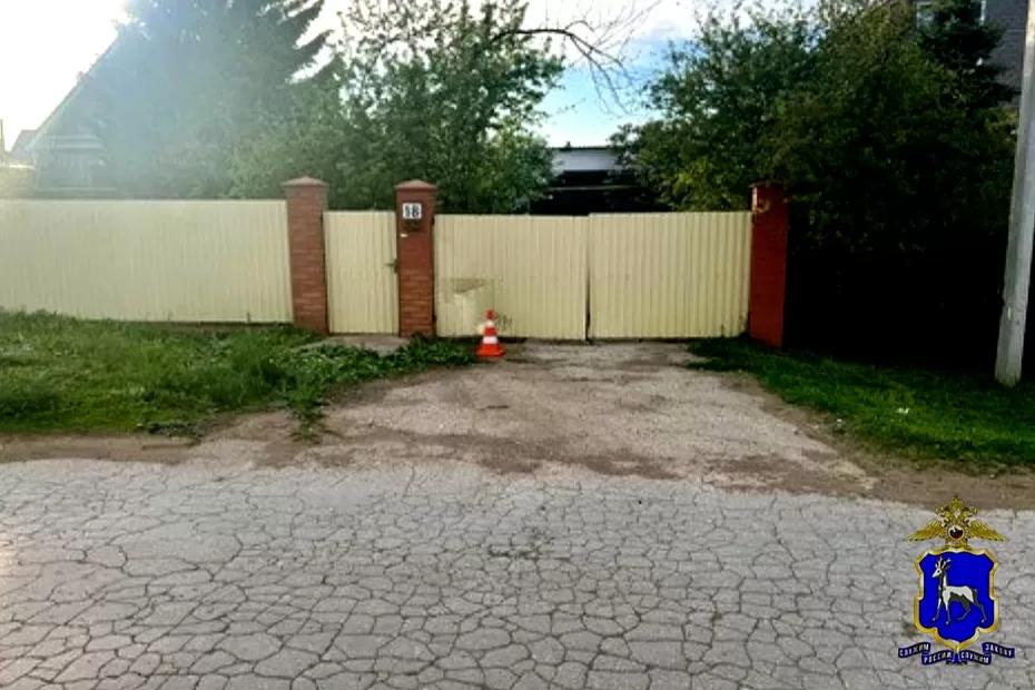 В Самарской области двое детей на квадроцикле врезались в забор - фото В Самарской области двое детей на квадроцикле врезались в забор - фото