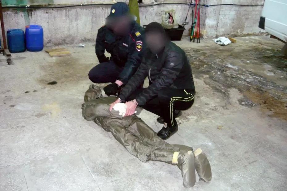В Самаре суд отправил членов ОПГ «Индейцы» в тюрьму и колонию на сроки от 9 до 25 лет - появились подробности В Самаре суд отправил членов ОПГ «Индейцы» в тюрьму и колонию на сроки от 9 до 25 лет - появились подробности