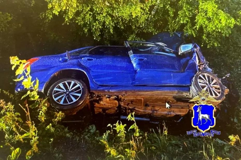 Двое взрослых и трое детей пострадали в столкновении «Гранты» и «Нивы» в Самарской области