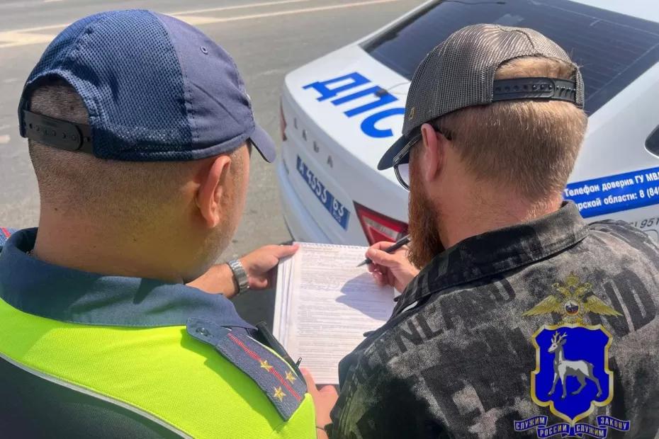 В Самаре оштрафовали водителя грузового пикапа «Додж» за перевозку пассажиров вне кабины - появились подробности