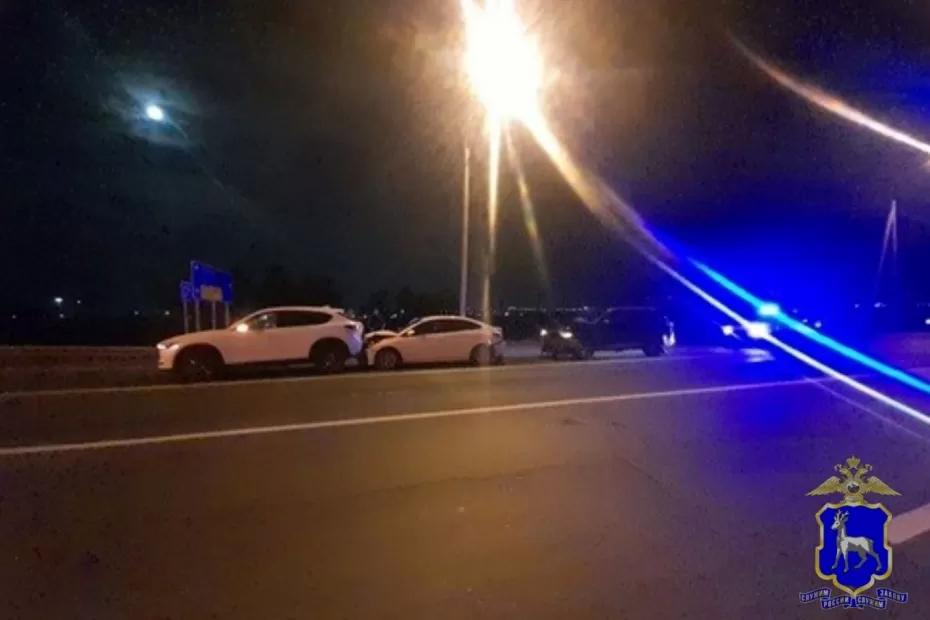 Две женщины и подросток пострадали в столкновении трех автомобилей на трассе М-5 в Самарской области