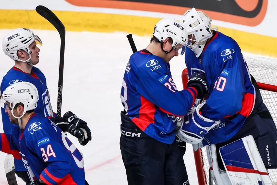 Тольяттинская «Лада» победила «Автомобилист» в первом матче нового сезона КХЛ