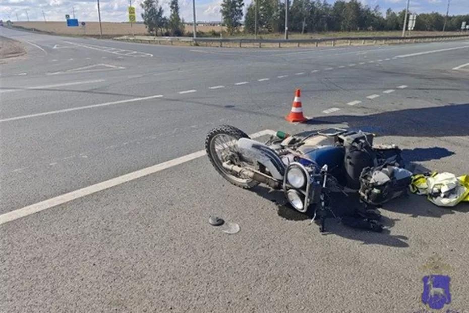 Мотоциклист попал под колеса кроссовера на трассе М-5 в Самарской области