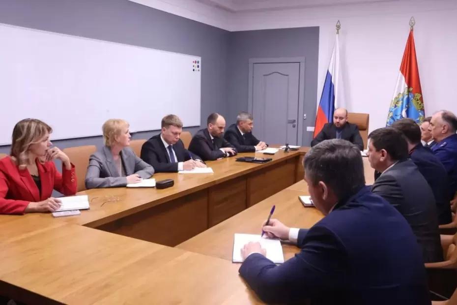Губернатор Самарской области провел первое заседание штаба по экономической безопасности в регионе