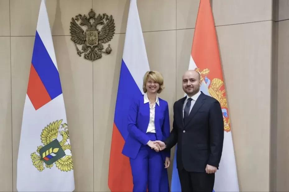 Вячеслав Федорищев и Оксана Лут обсудили внедрение БАС и искусственного интеллекта в сельском хозяйстве