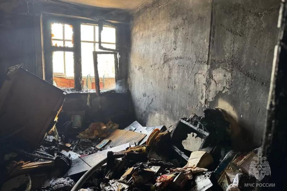 В Тольятти квартира в многоэтажке на Цветном бульваре загорелась от лампады