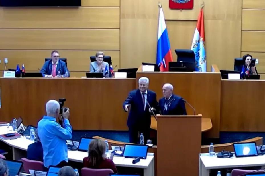Бывшего первого вице-мэра Самары Владимира Василенко наградили почетным знаком Губдумы