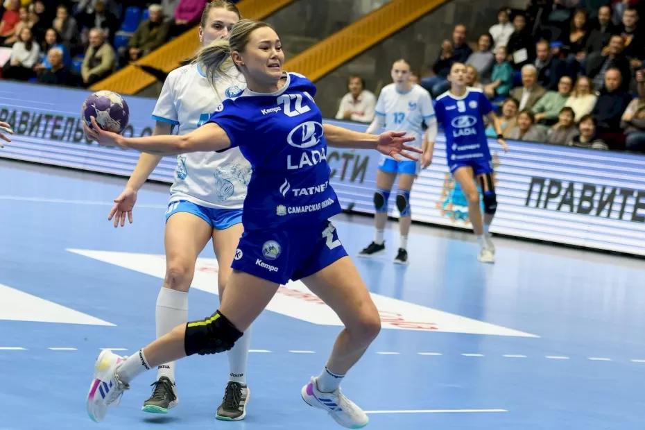 Гандбольная «Лада» на выезде сыграла вничью с «Динамо-Синарой»