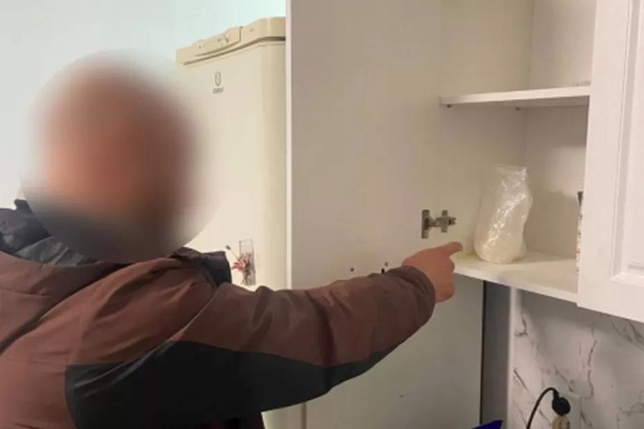 В Самаре задержали наркозакладчика с крупной партией мефедрона - фото