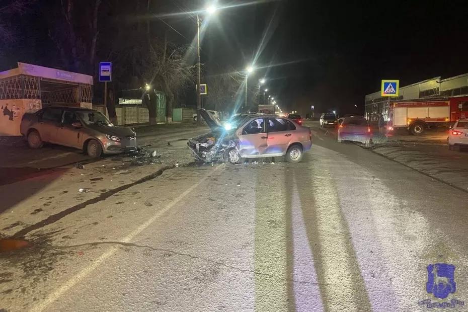 В Сызрани произошло массовое ДТП, пострадал один из водителей