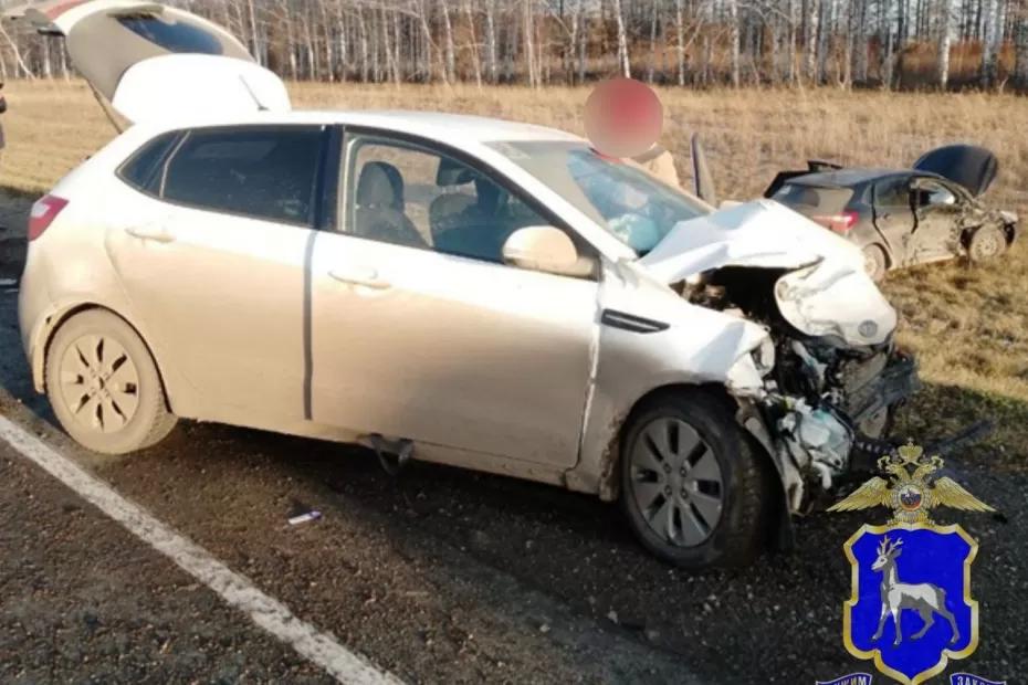 Три женщины пострадали в столкновении двух иномарок на трассе М-5 в Самарской области