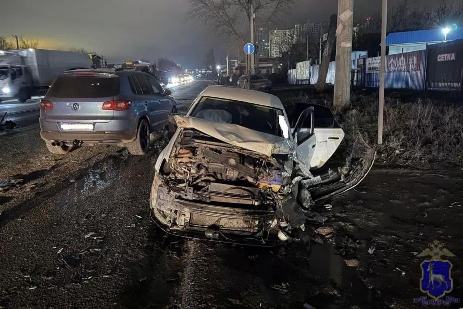 Молодая женщина и ребенок пострадали в столкновении 4 автомобилей в Самаре - появились подробности