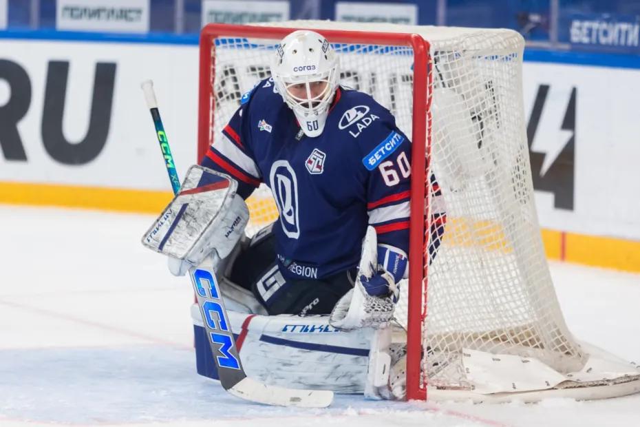 Тольяттинская «Лада» дома уступила московскому «Динамо» в КХЛ
