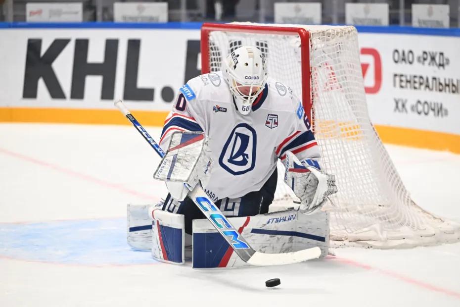 Тольяттинская &laquo;Лада&raquo; на выезде по буллитам уступила &laquo;Авангарду&raquo; в КХЛ