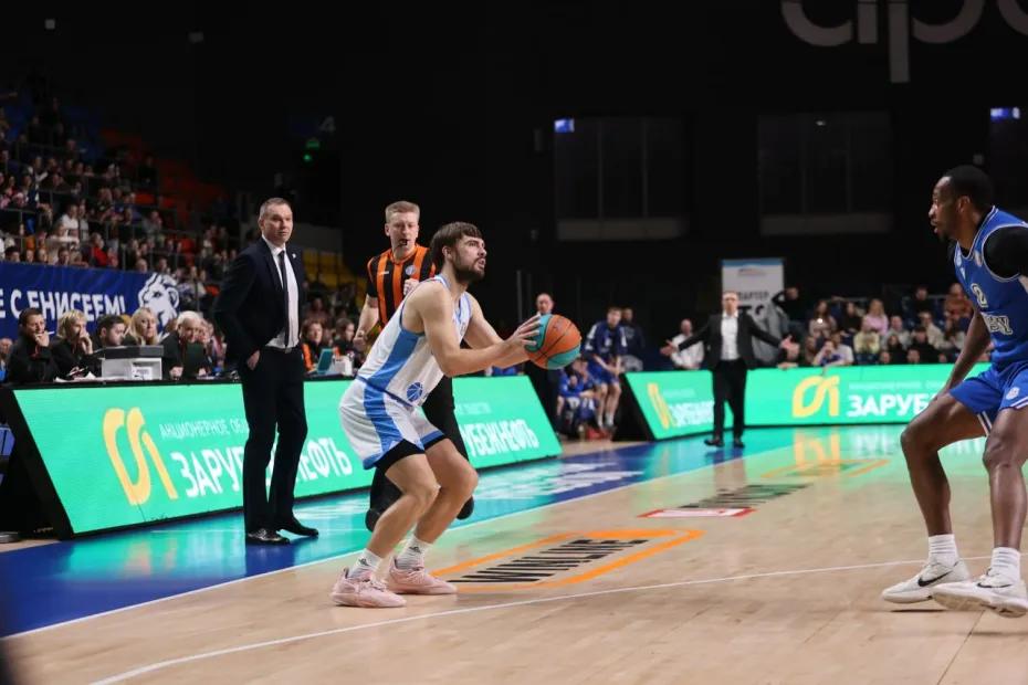 Баскетбольная &laquo;Самара&raquo; дома уступила УНИКСу в Единой лиге ВТБ
