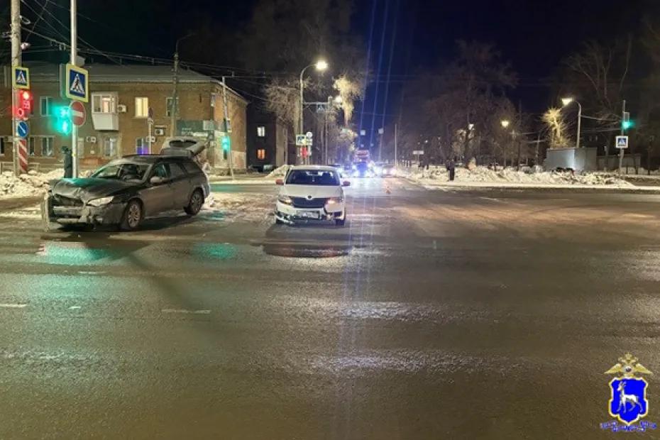 Один человек пострадал при столкновении Skoda и Subaru в Самаре - появились подробности