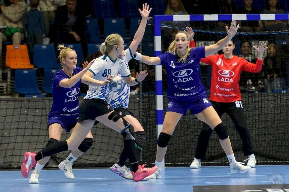 Гандбольная &laquo;Лада&raquo; проиграла первый четвертьфинальный матч Кубка России