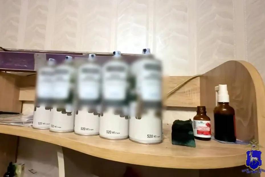 В Самаре арестовали рецидивиста, который наносил на стены домов рекламу наркомаркетов