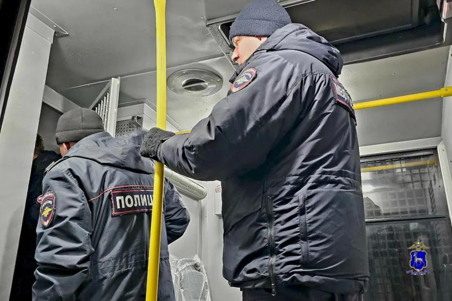 В Самаре будут судить студента колледжа, который продал мошенникам доступ к своей карте: что произошло