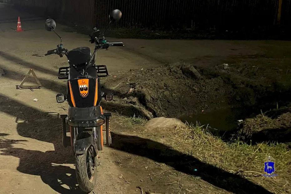 В Самаре 16-летняя девушка опрокинулась на электровелосипеде