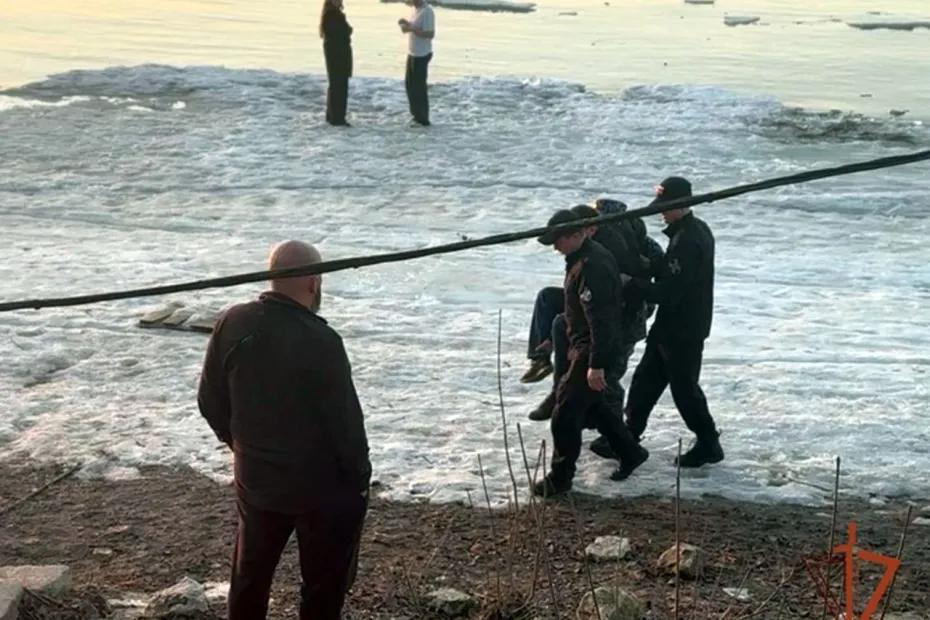 В Самаре начальник военного оркестра Росгвардии спас человека, сломавшего на набережной ногу: что известно на данный момент