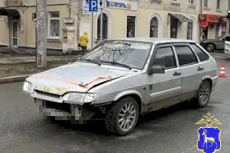 В Самаре 84-летняя пенсионерка попала под колеса автомобиля, переходя дорогу не в том месте