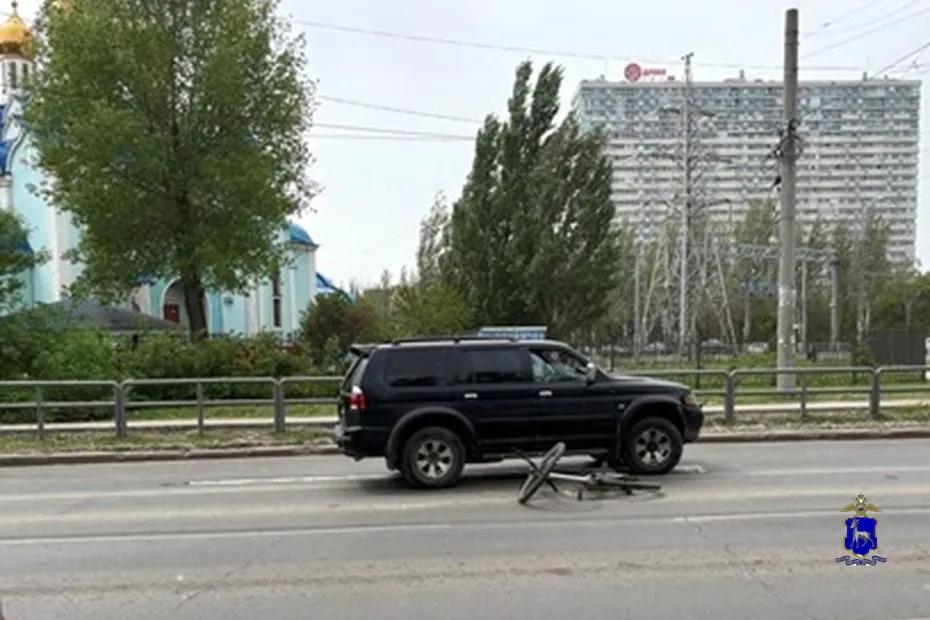 В Самаре велосипедист попал под колеса внедорожника - фото