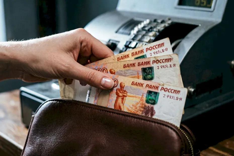В Самаре бывший руководитель отдела промпредприятия 6 лет получала откаты от подрядчиков - появились подробности