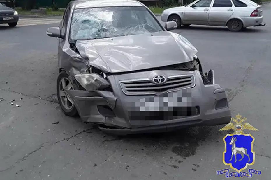 В Самарской области в больницу попал водитель Toyota, которого на дороге не пропустил юноша на Lada: что произошло