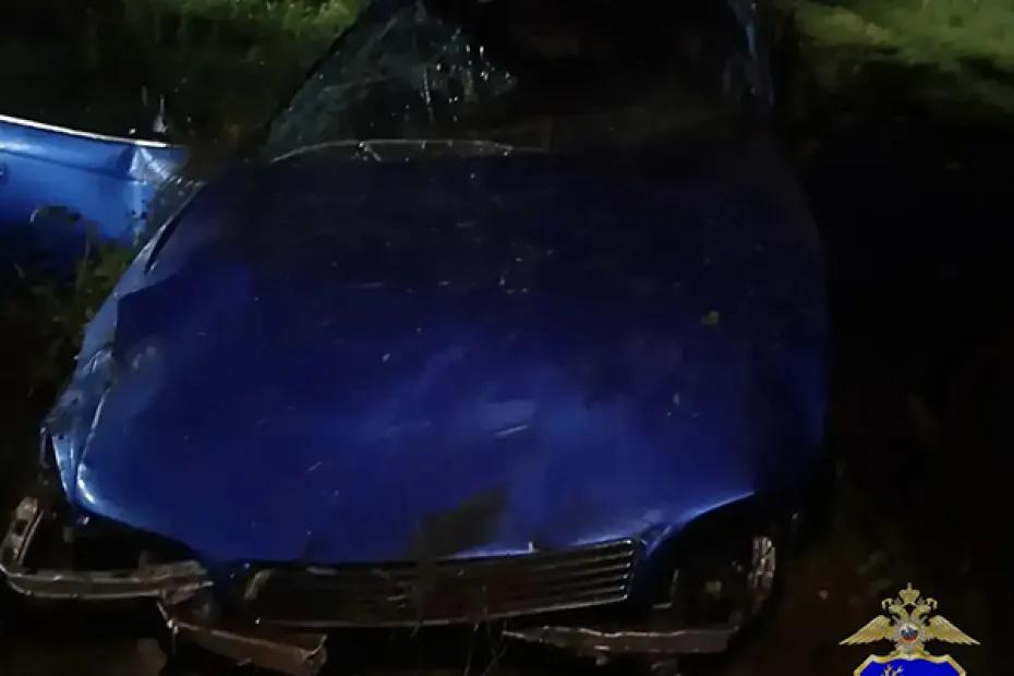 В Самарской области перевернулась Toyota, пострадали 3 человека