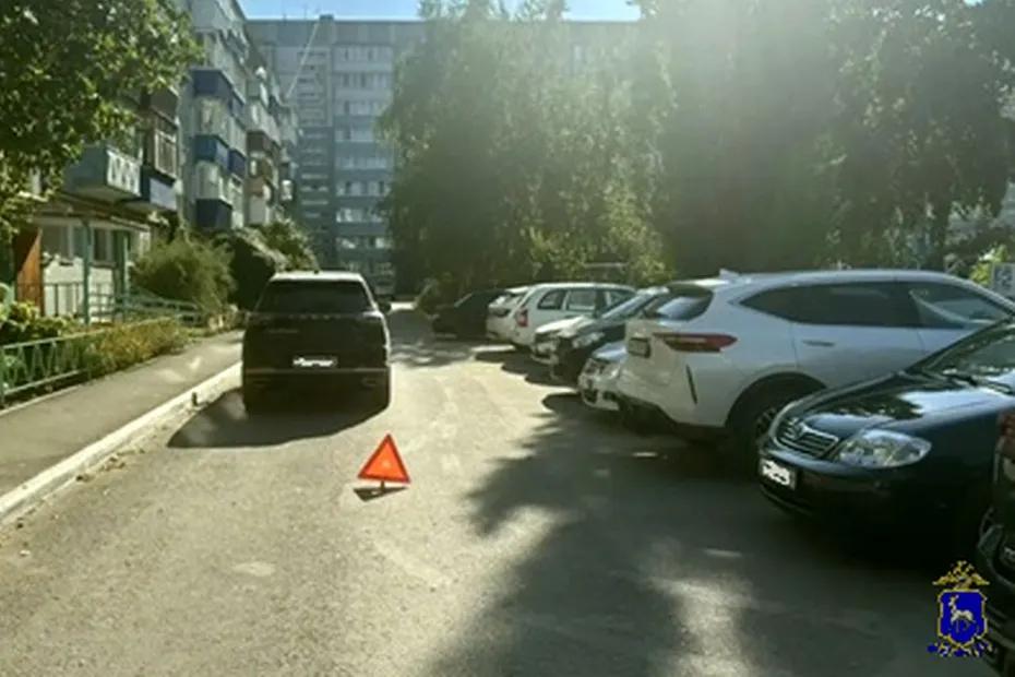 В Самарской области 4-хлетнего мальчика сбил кроссовер во дворе
