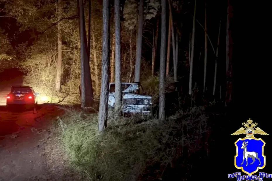 В Самаре пьяный водитель на &laquo;шестерке&raquo; врезался в дерево: что известно на данный момент